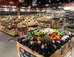 348-biocoop-marseille-grand-littoral-magasin-bio-ail-aubergine-poivron-tomate-fruit-legume-saison.webp