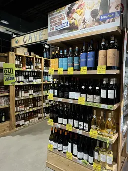 348-biocoop-marseille-grand-littoral-magasin-bio-fete-vins-fromage-charcuterie.webp