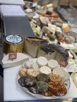 348-biocoop-marseille-grand-littoral-magasin-bio-fromage-chevre.webp