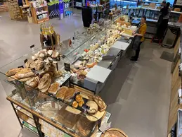 348-biocoop-marseille-grand-littoral-magasin-bio-fromage-coupe-pain-traiteur.webp