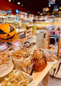 348-biocoop-marseille-grand-littoral-magasin-bio-halloween-courge.webp
