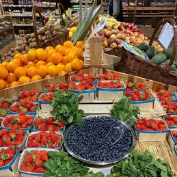 348-biocoop-marseille-grand-littoral-magasin-bio-mirtille-fraise-agrume-fruit-legume-saison.webp