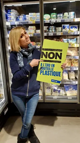 348-biocoop-marseille-grand-littoral-magasin-bio-non-plastique-bouteille-verre-frais-equipe-engagement.webp