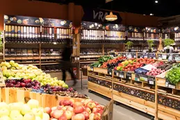 348-biocoop-marseille-grand-littoral-magasin-bio-pomme-legume-fruit-saison.webp
