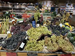 348-biocoop-marseille-grand-littoral-magasin-bio-raisin-vin-fruit-saison.webp