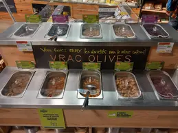 348-biocoop-marseille-grand-littoral-magasin-bio-vrac-olives-aperitif.webp